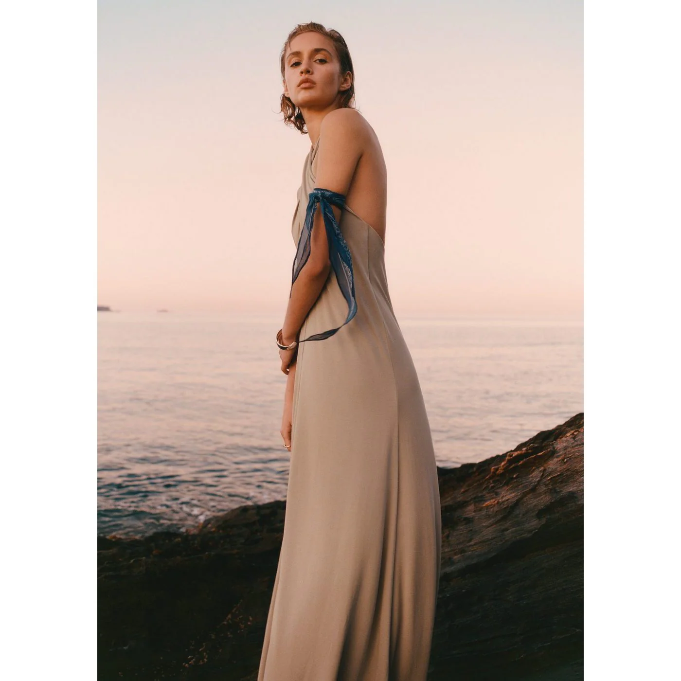 Robe Gong - Gris Clair/Pastel - Image 5