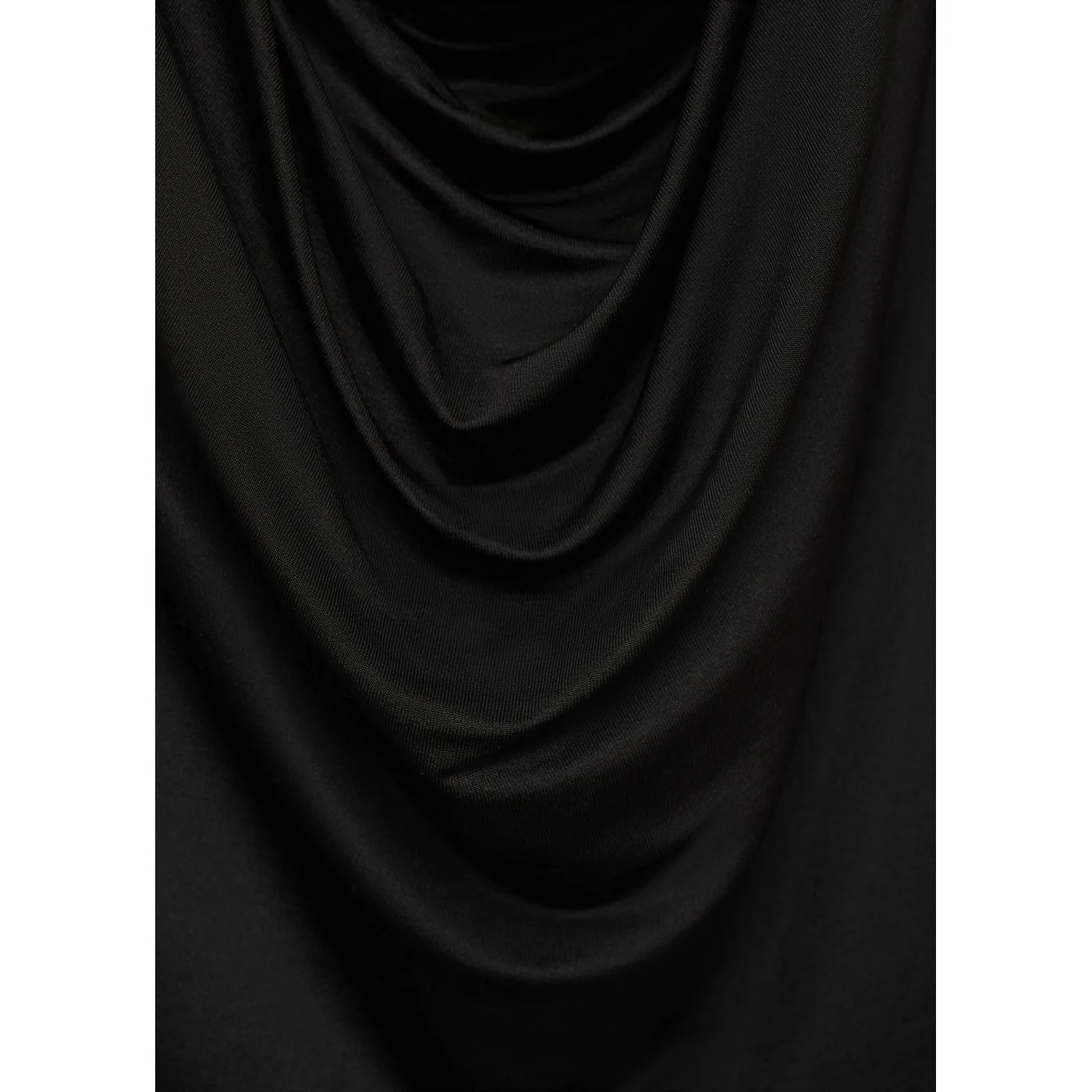 Robe Halt - Black - Image 7