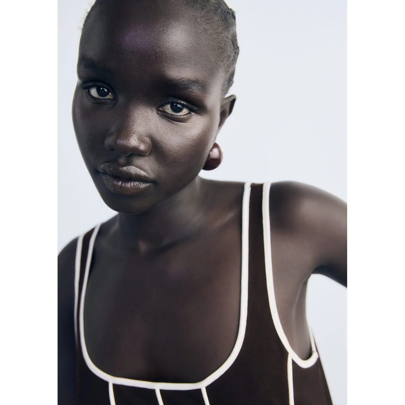 Robe Bico - Brown - Image 4