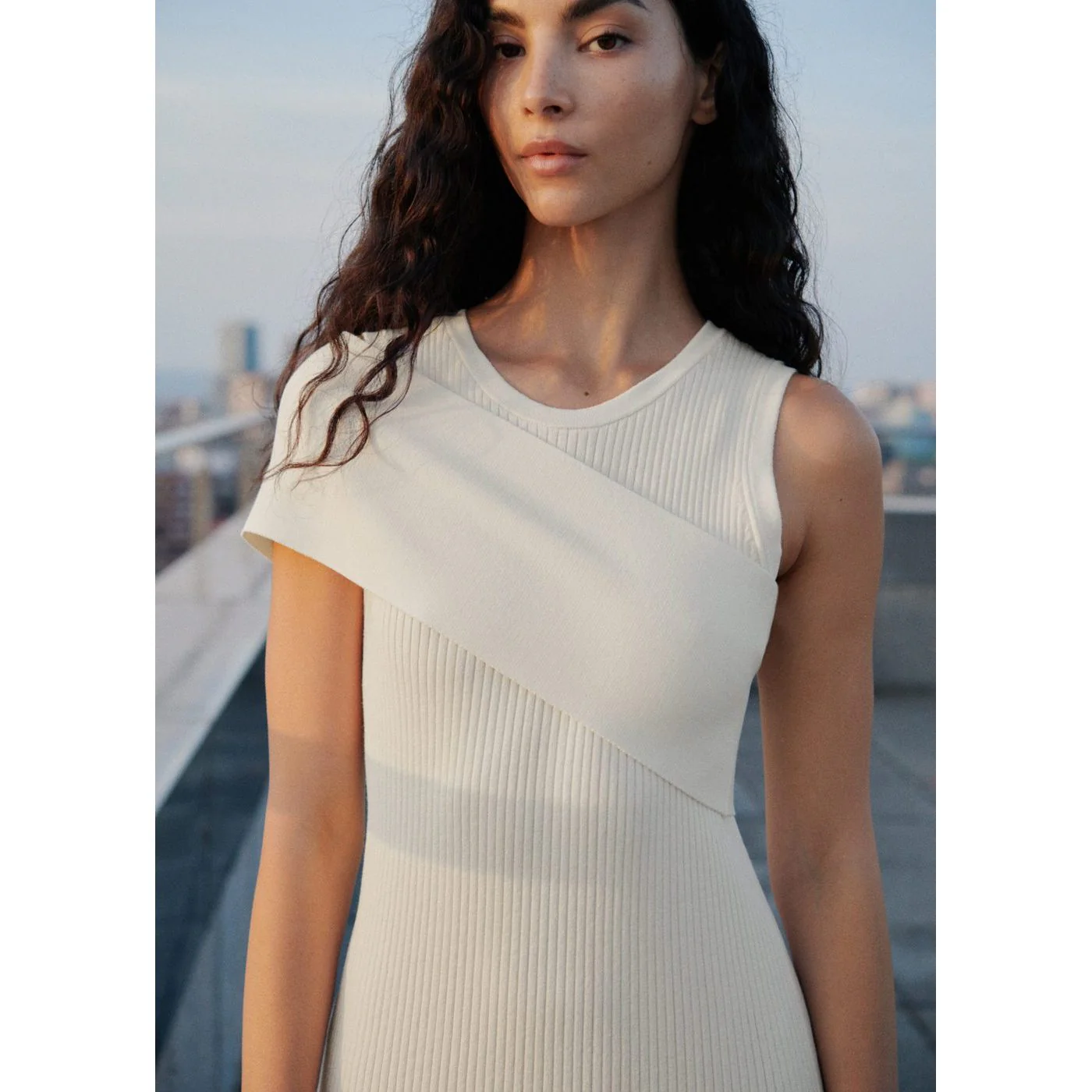 Robe Parisi - White - Image 2