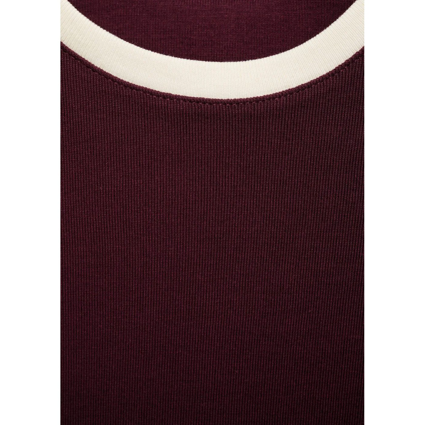 T-Shirt Pirti - Burgundy - Image 9