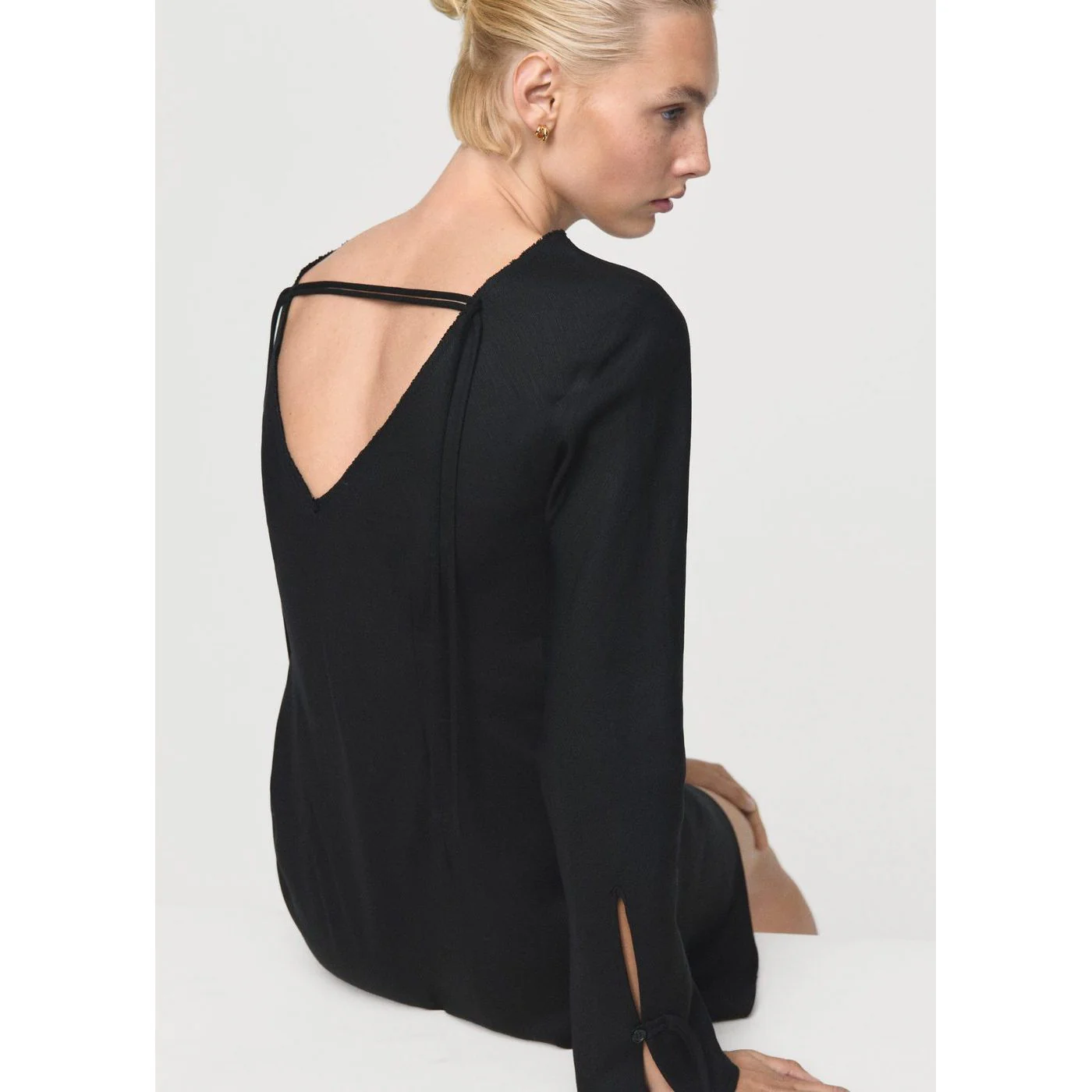 Robe Eva-W - Black - Image 5