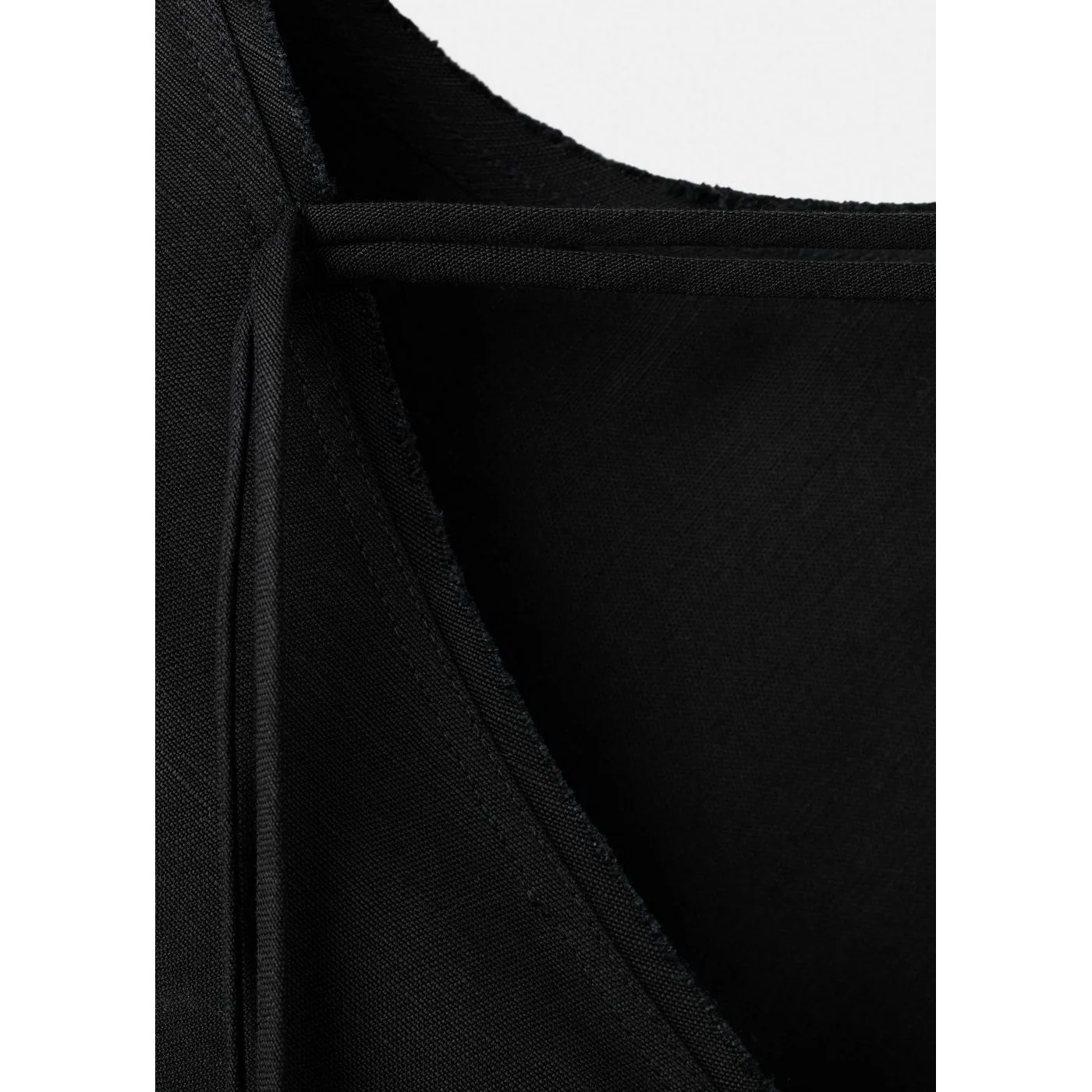 Robe Eva-W - Black - Image 6