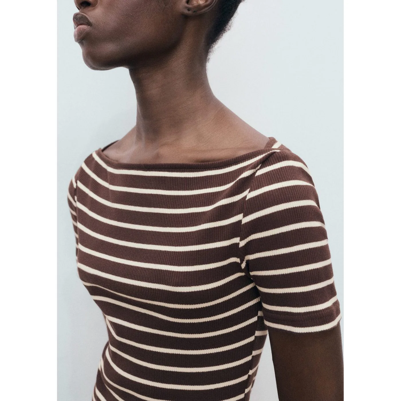 Robe Globi - Brown - Image 4