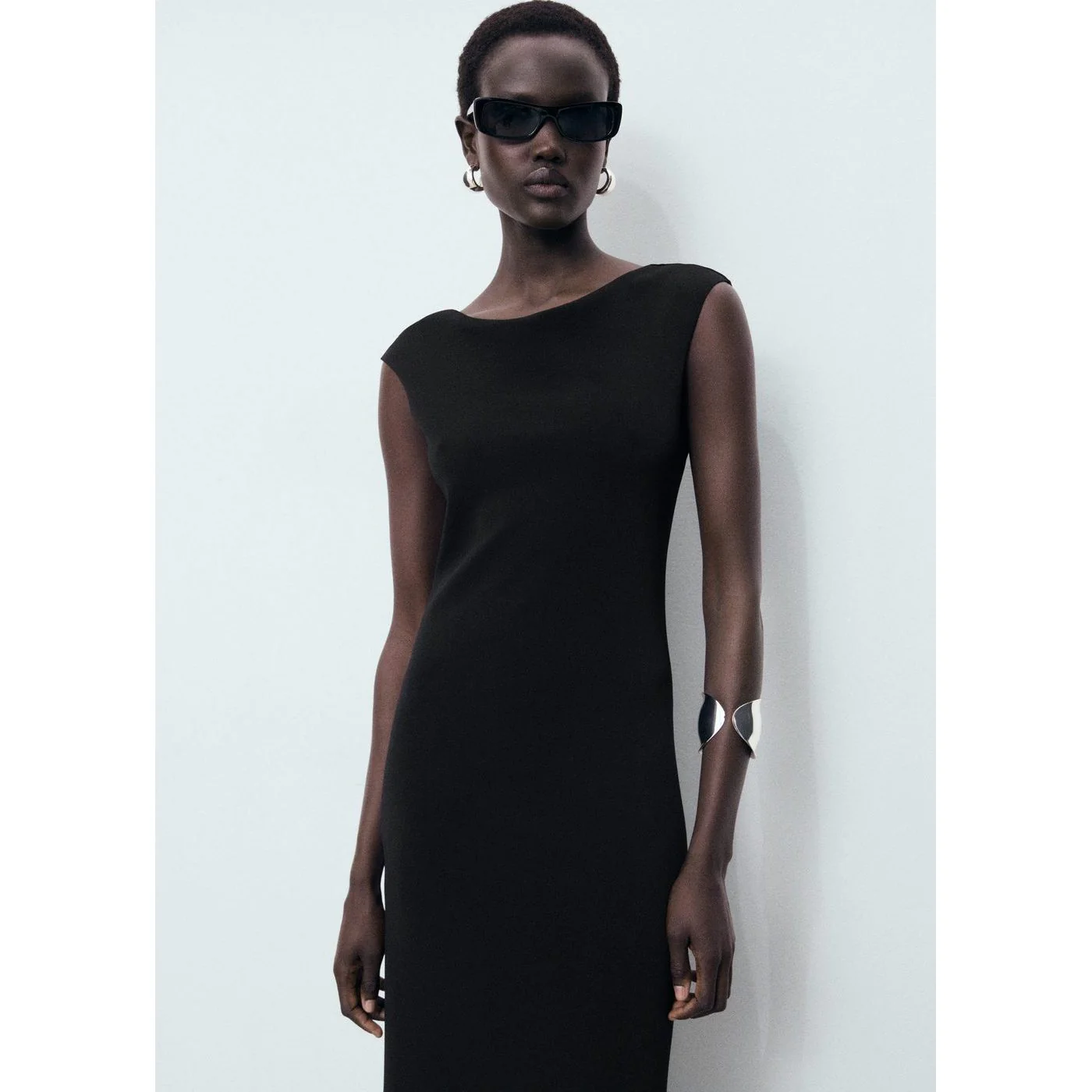 Robe Backless - Black - Image 2