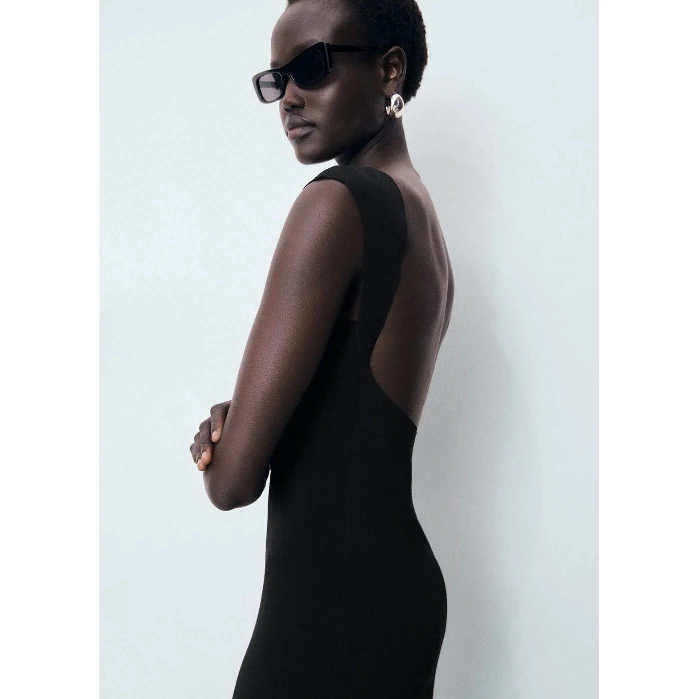 Robe Backless - Black - Image 6