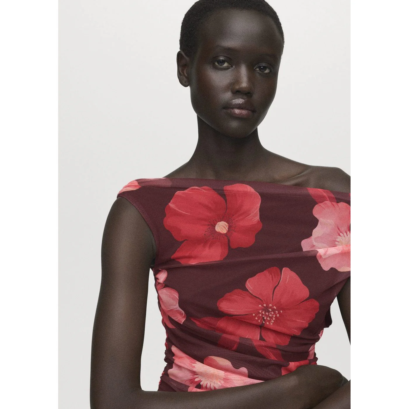 Robe Meri - Brown - Image 4