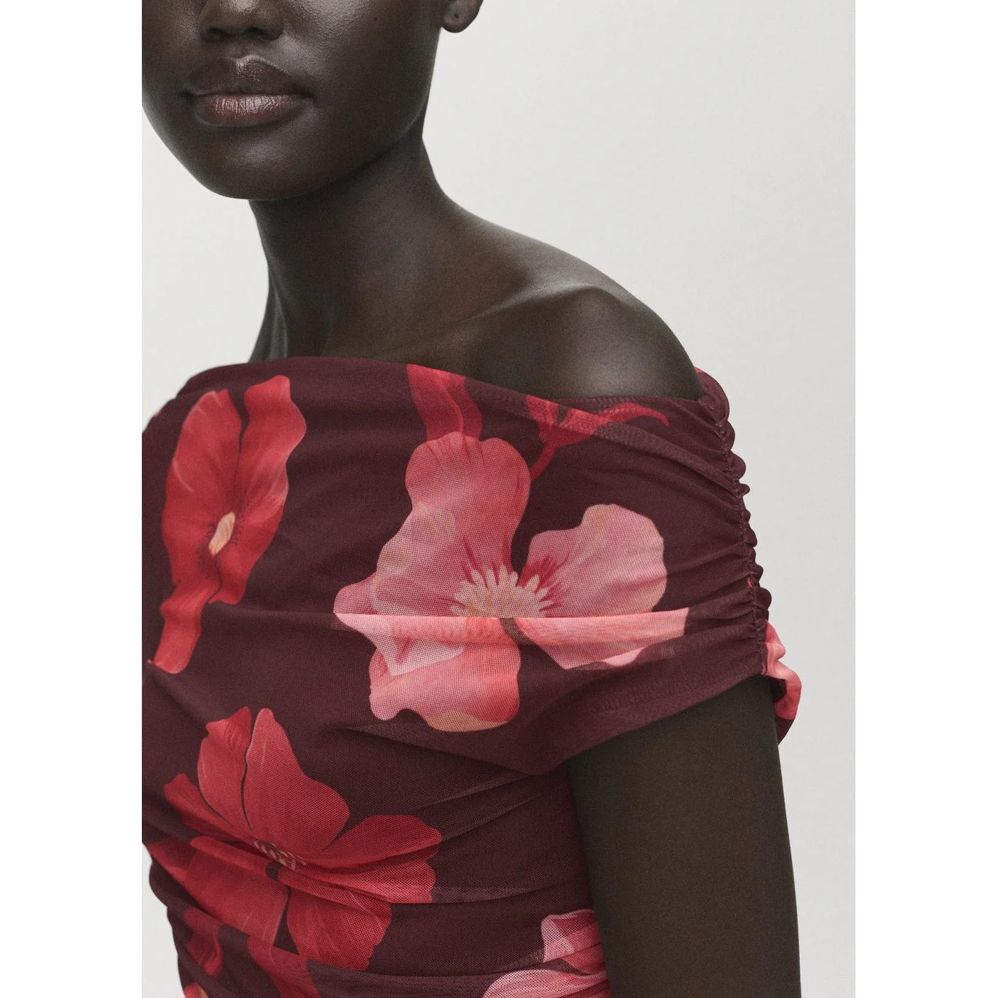 Robe Meri - Brown - Image 6