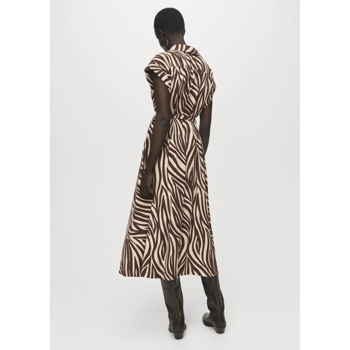 Robe Nikita - Black - Image 3