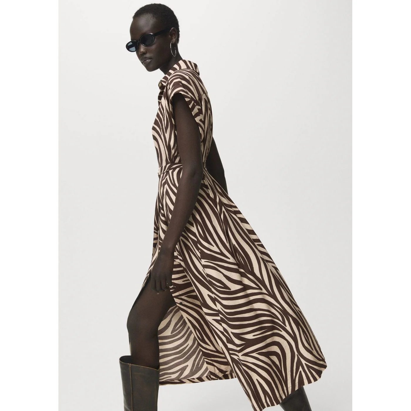 Robe Nikita - Black - Image 5
