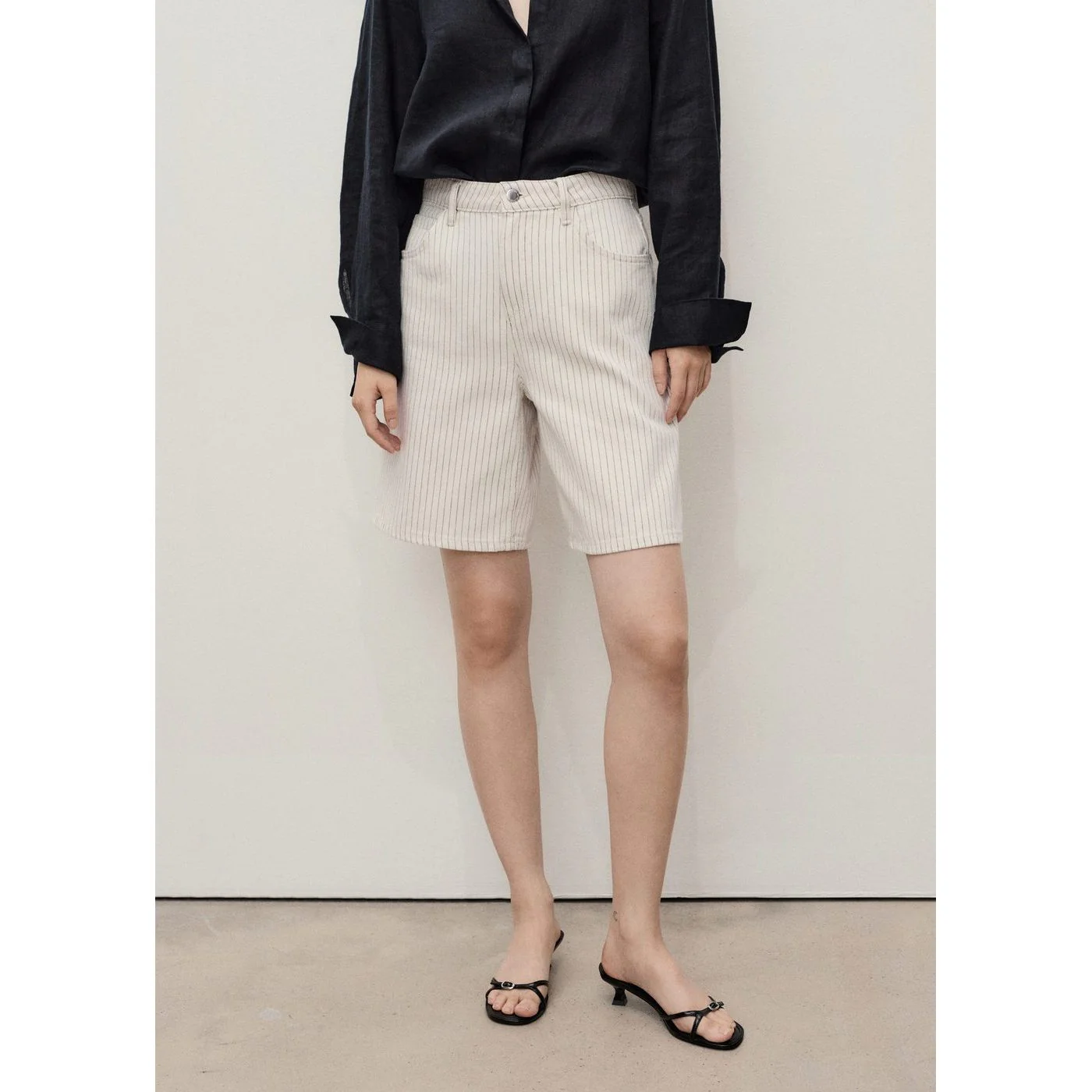 Bermuda Shorts Camilla - Off White - Image 2