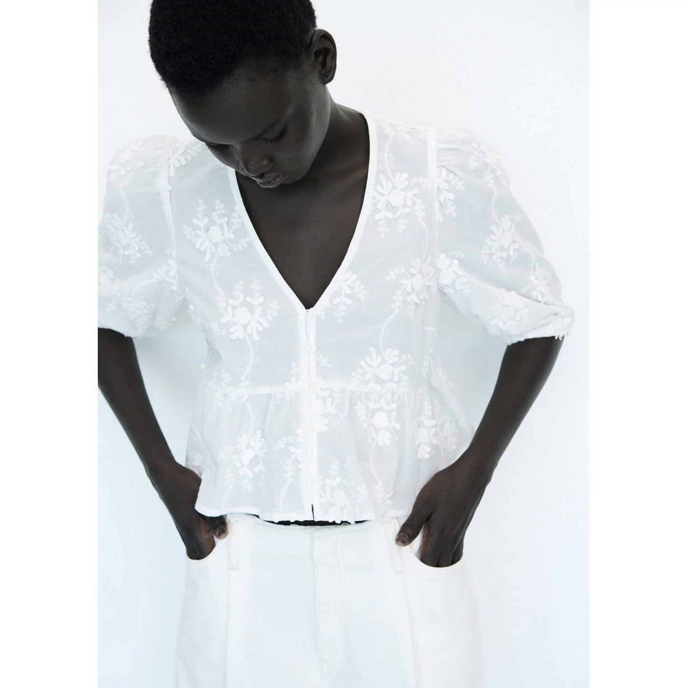 Blouse Swirly - Off White - Image 6