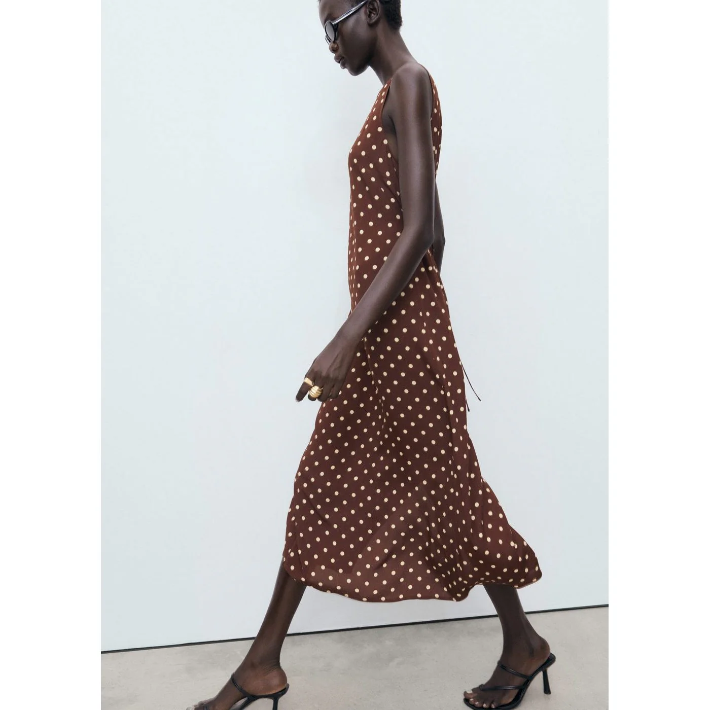 Robe Greeny - Brown - Image 5