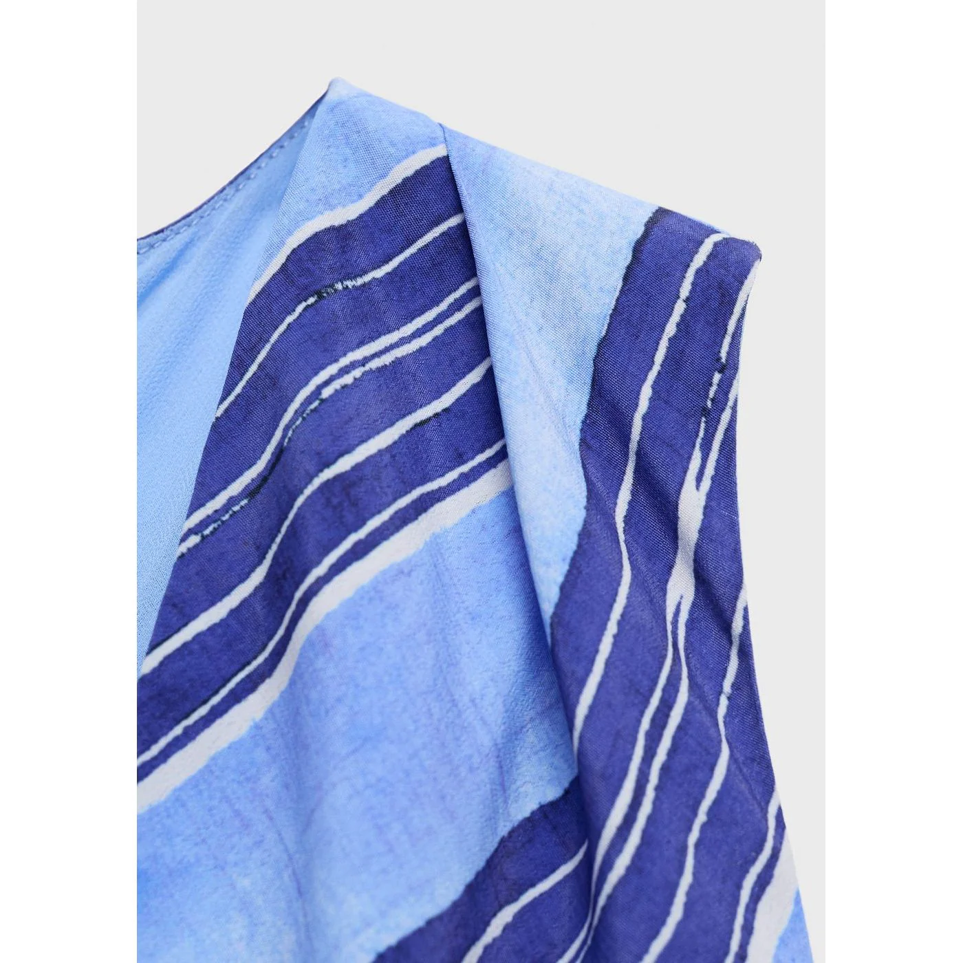 Robe Celeste - Blue - Image 6