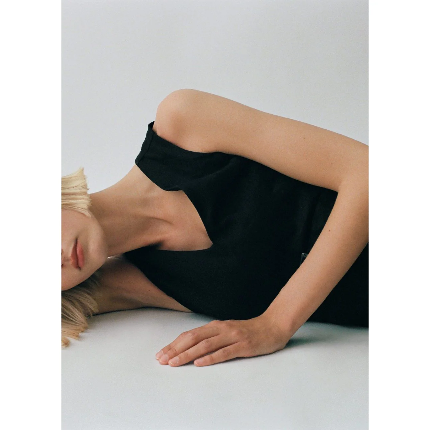 Robe Zamore - Noir - Image 9