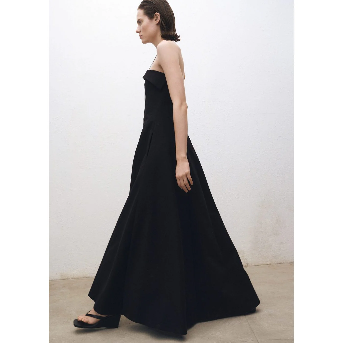 Robe Brigitte - Black - Image 4