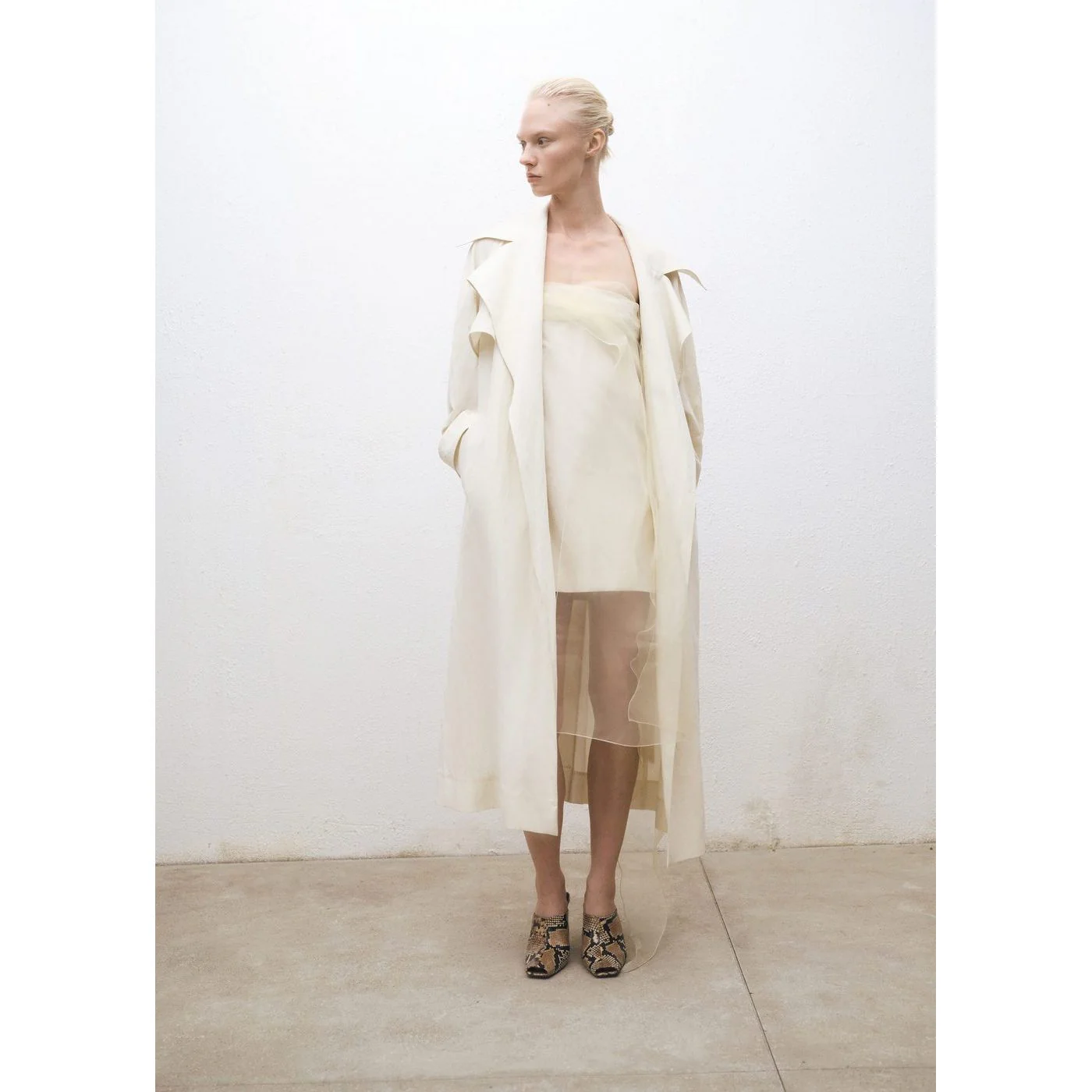 Robe Quartz - Ecru - Image 3