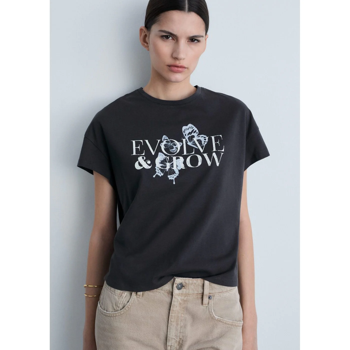 T-Shirt Ilustra - Charcoal - Image 2