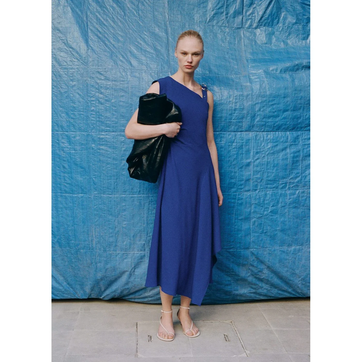 Robe Electric - Blue - Image 5