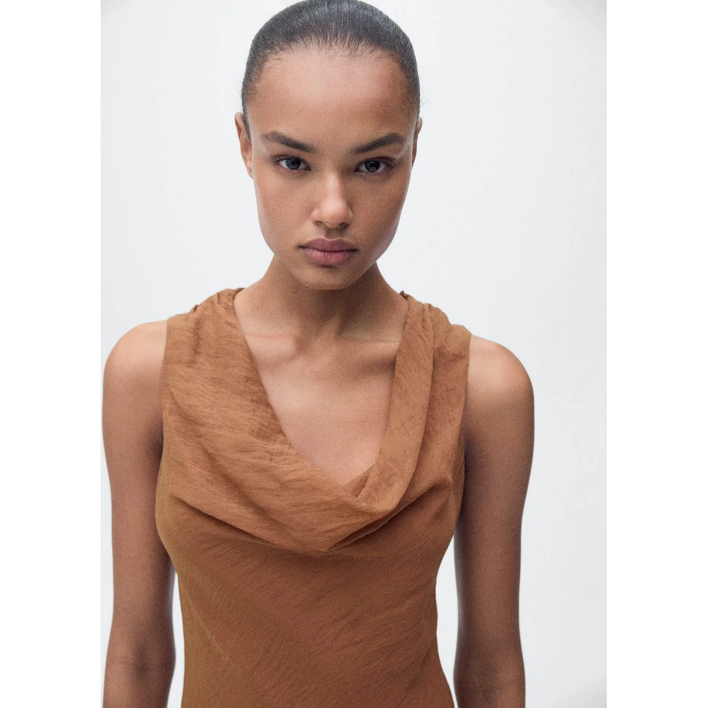 Robe Cleo - Brown - Image 4