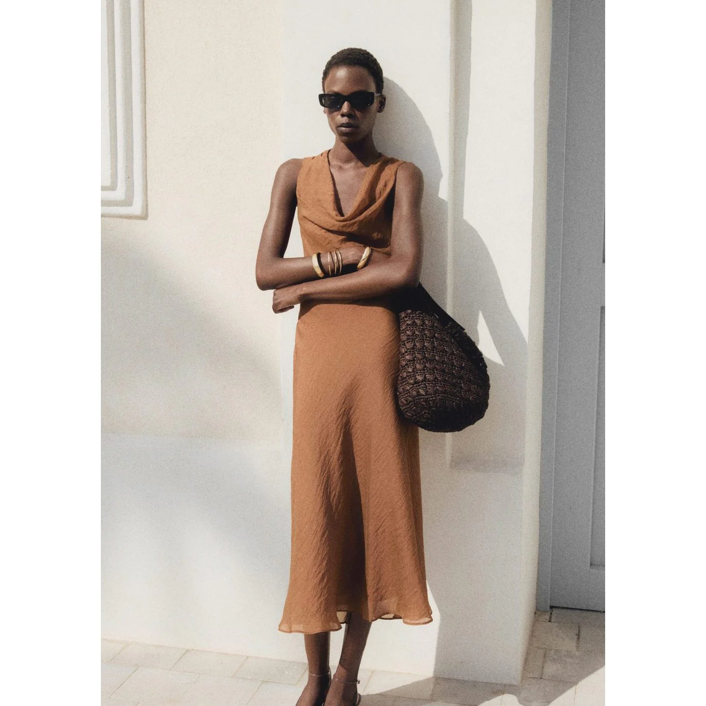 Robe Cleo - Brown - Image 9
