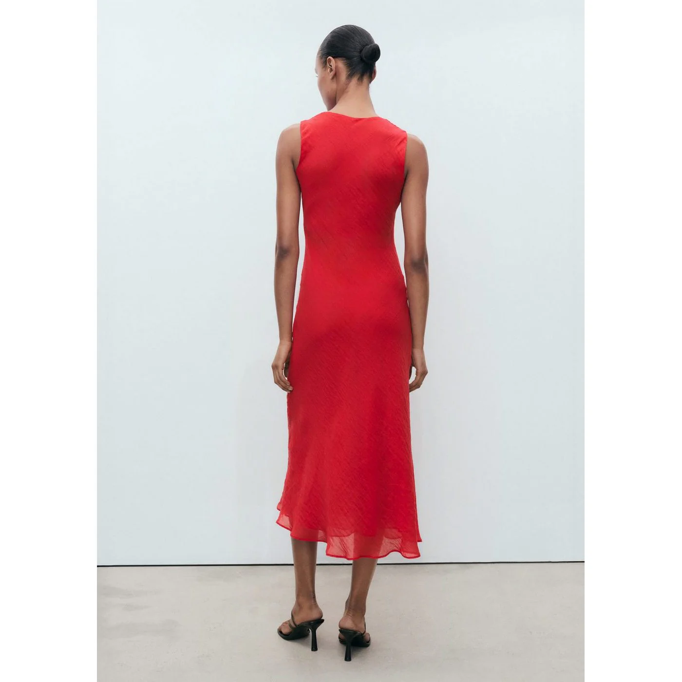 Robe Cleo - Red - Image 3