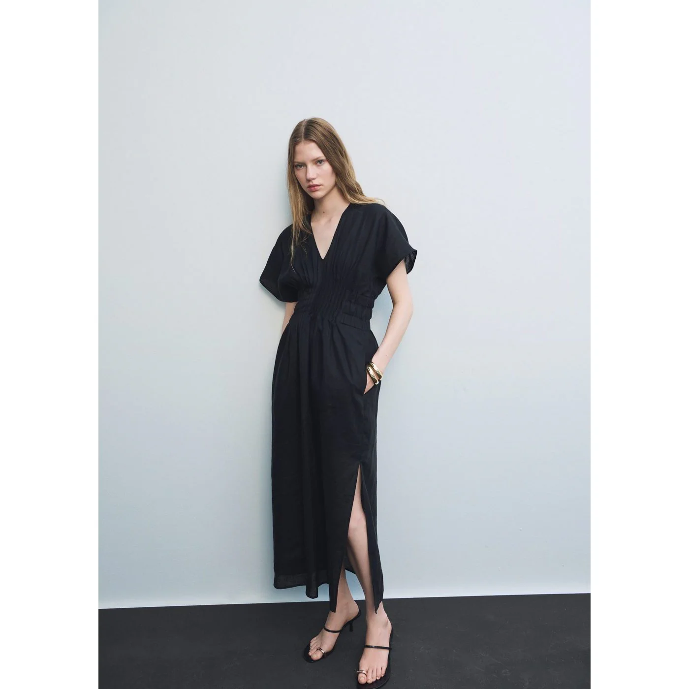 Robe Felicia - Black - Image 4