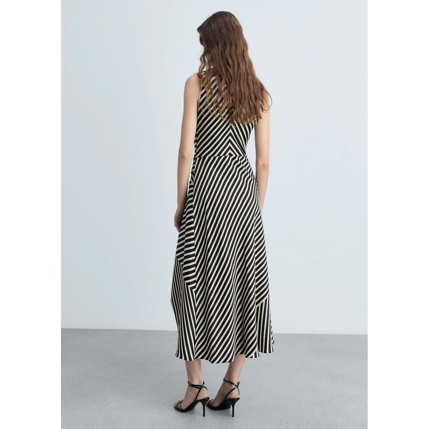 Robe Dunia - Black - Image 3