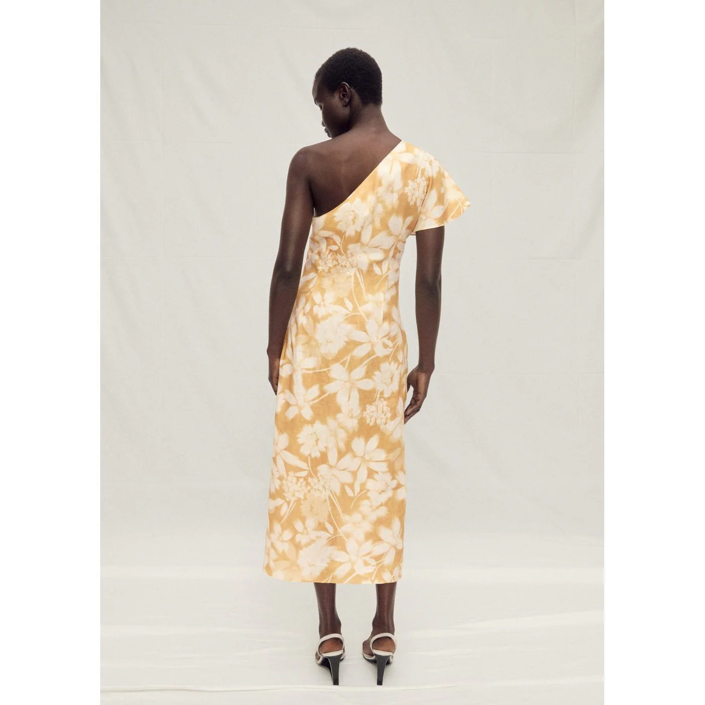 Robe Parisi - Mustard - Image 3