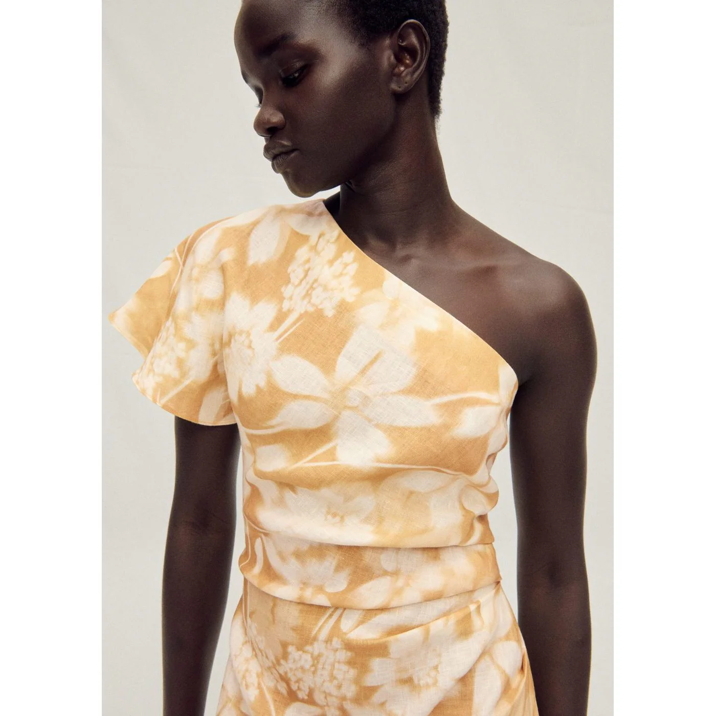 Robe Parisi - Mustard - Image 4