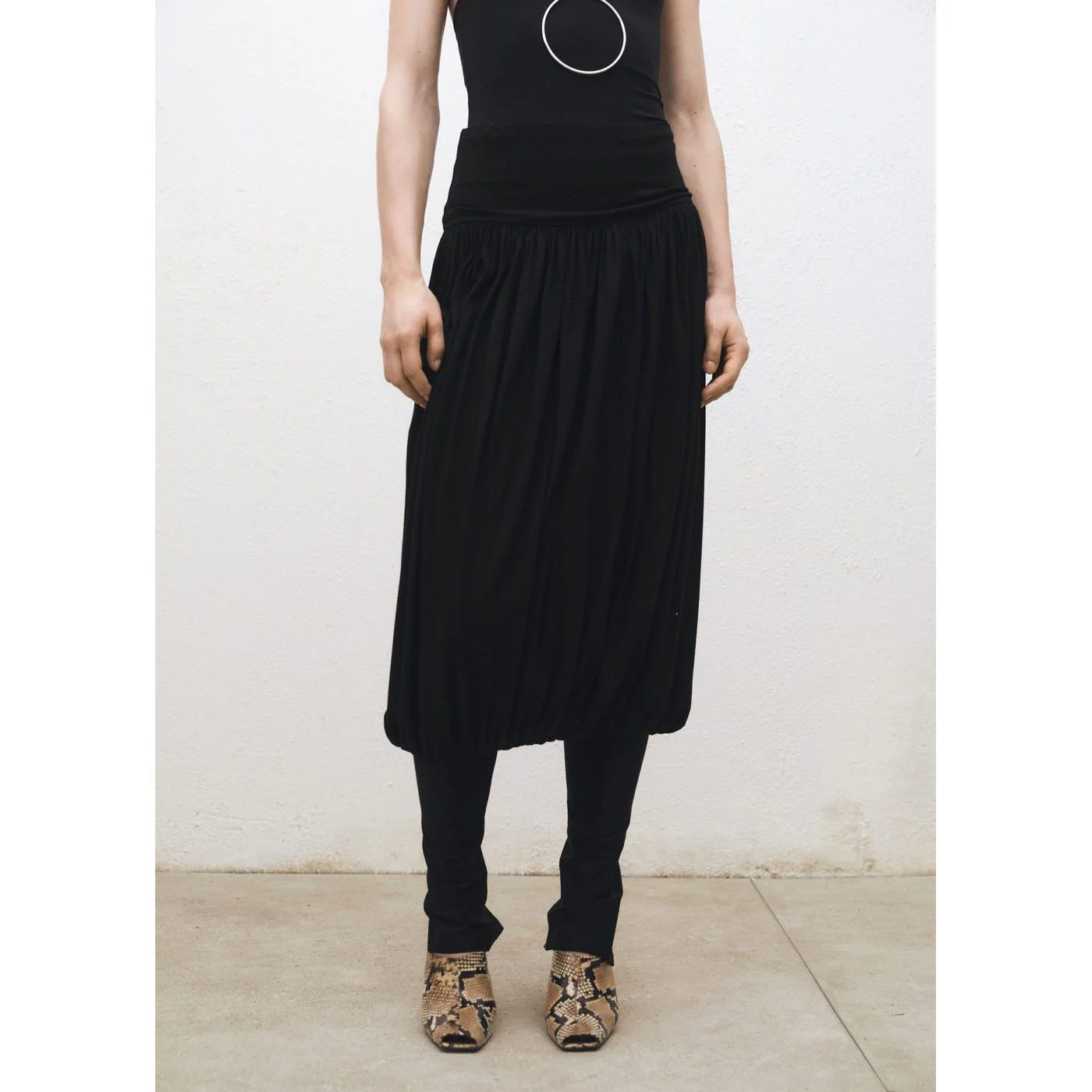 Robe Casilda - Black - Image 2