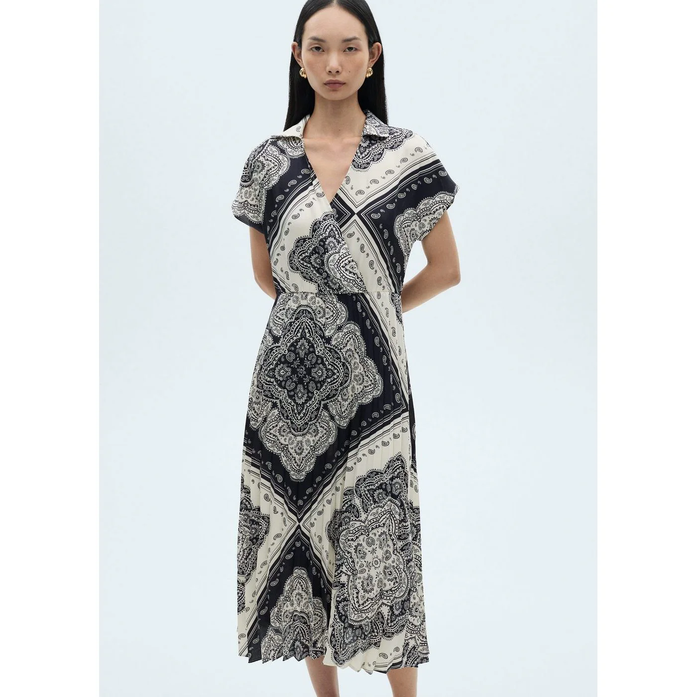 Robe Cache-H - Blue - Image 2