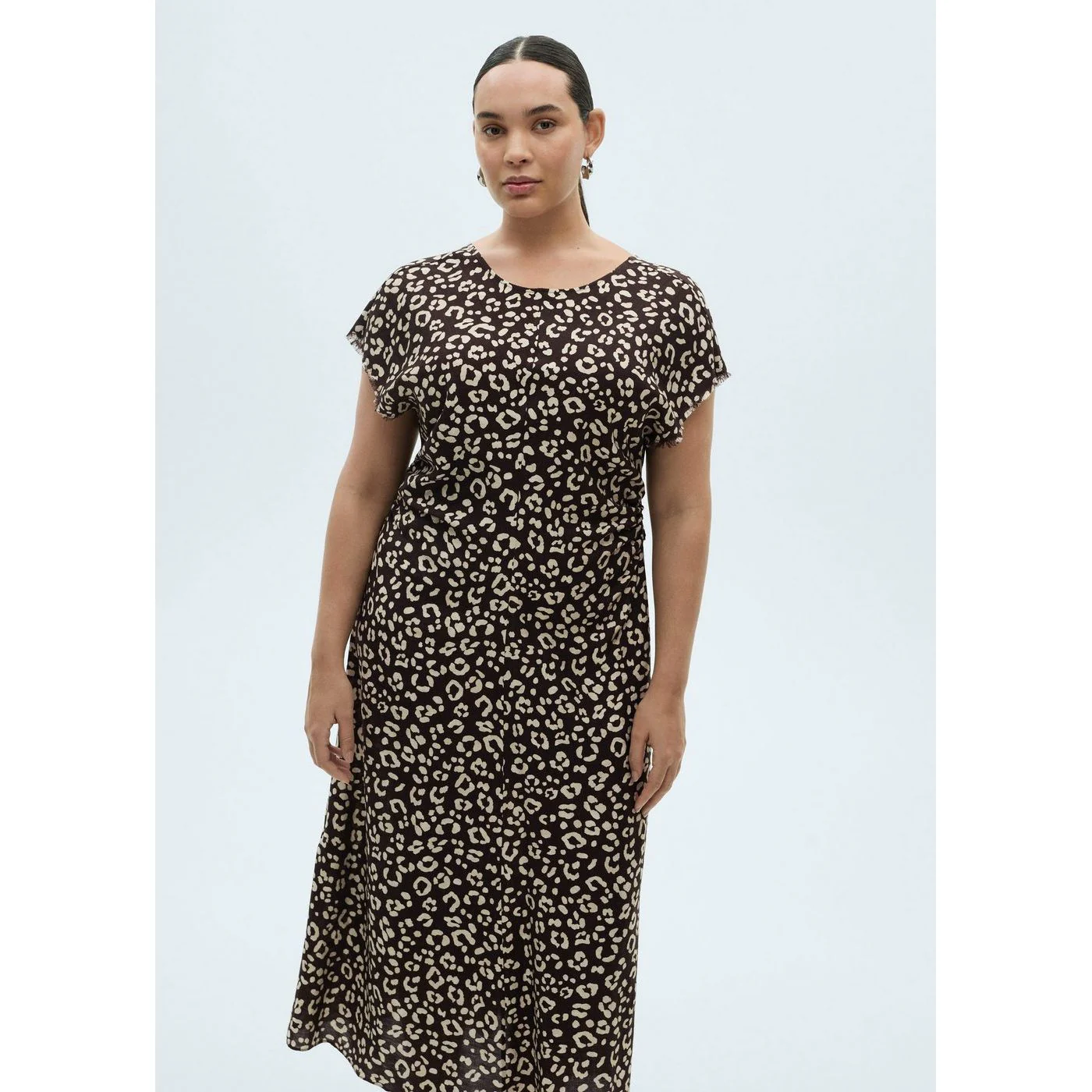 Robe Scoop - Black - Image 8