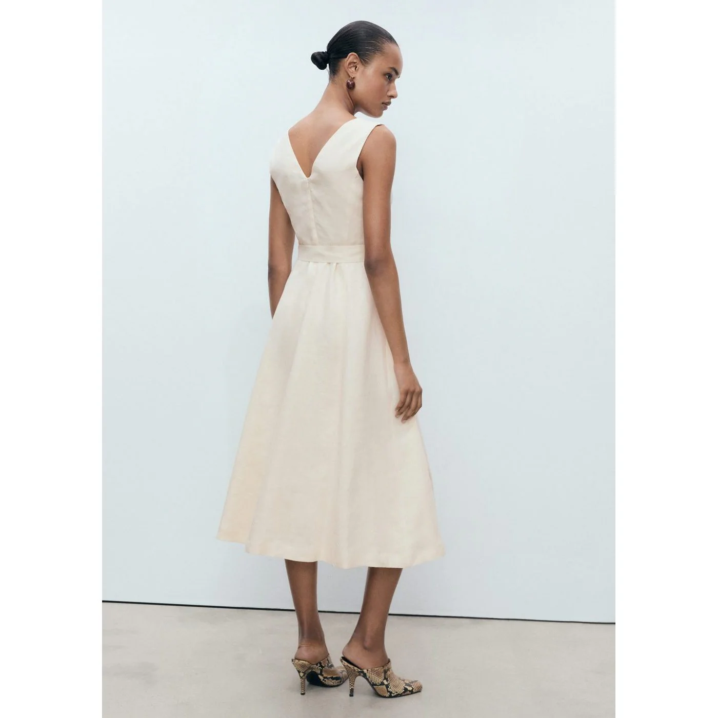 Robe Laura - Beige - Image 3