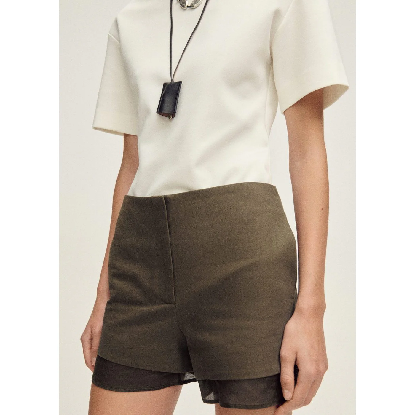 Short Prune - Beige - Image 5
