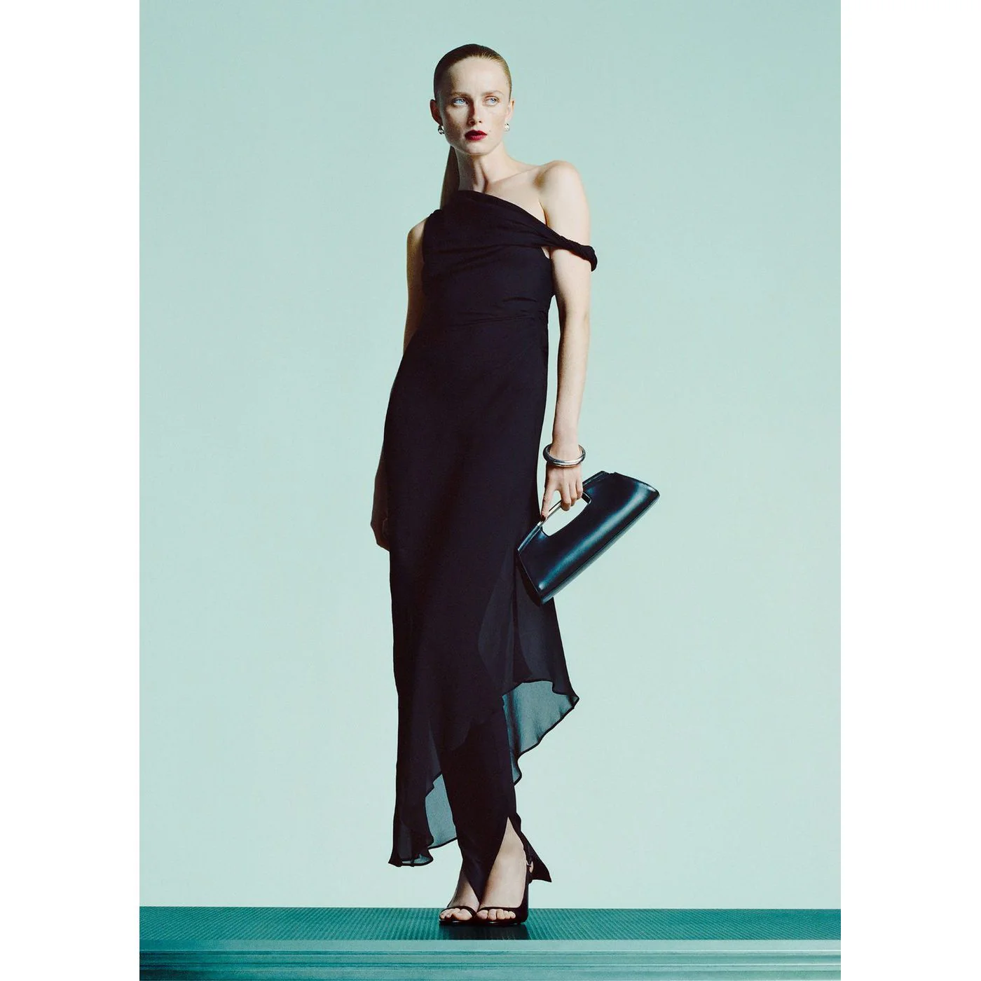 Robe Laila - Noir - Image 5