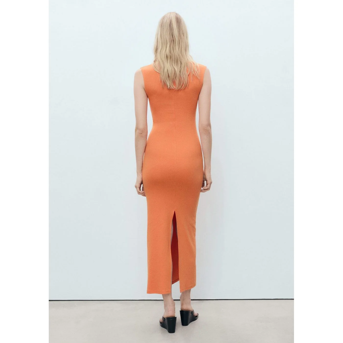 Robe Curra - Orange - Image 3