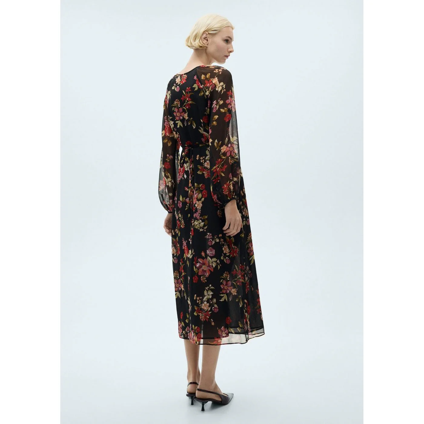 Robe Savage - Black - Image 3