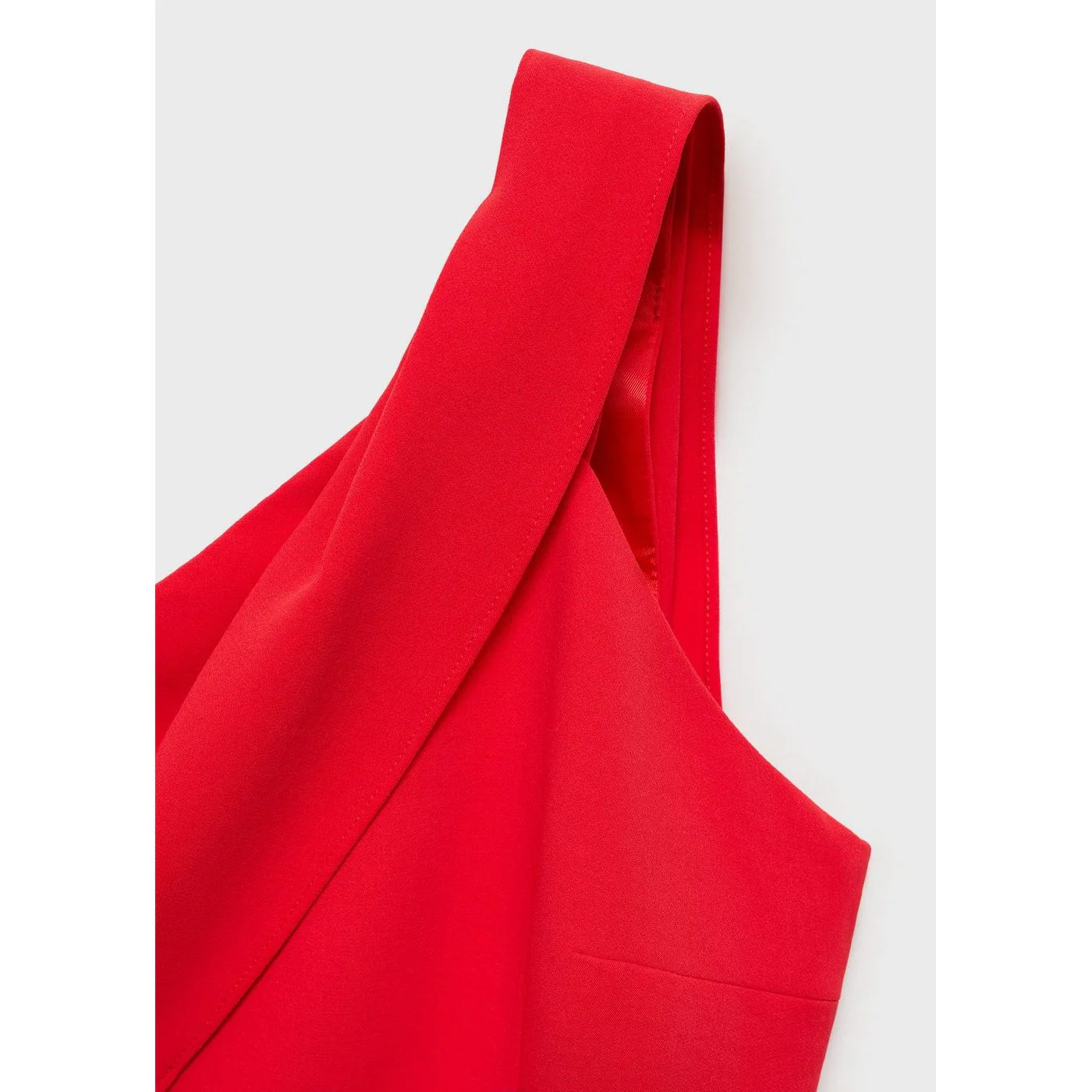 Robe Irea - Red - Image 10