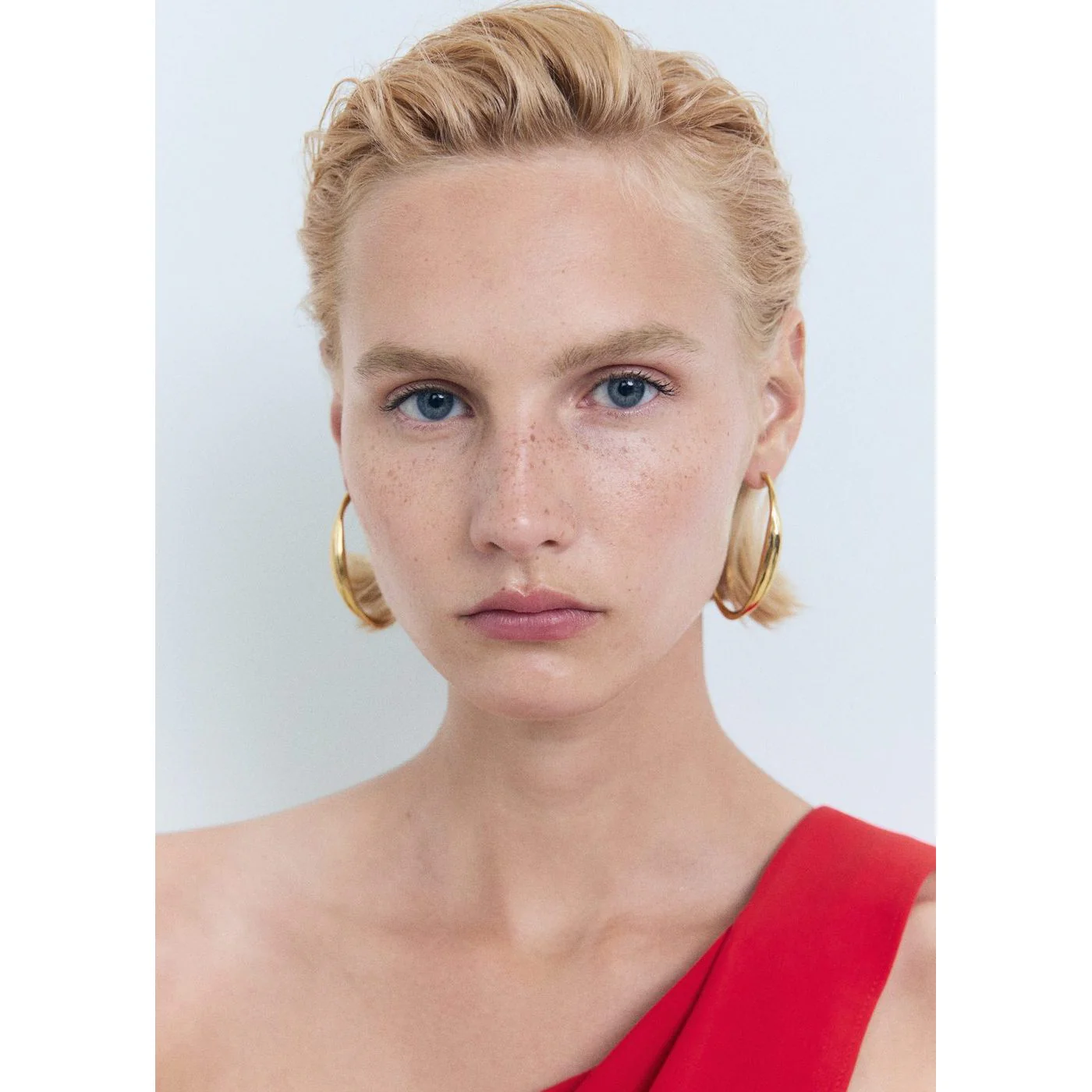 Robe Irea - Red - Image 4