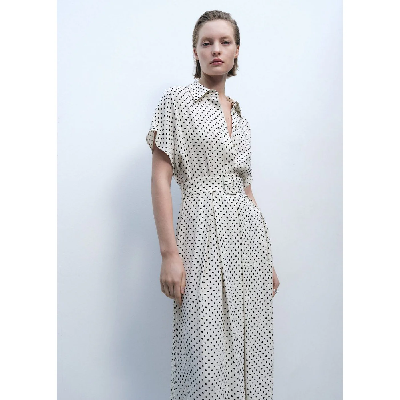 Robe Adela - Off White - Image 2