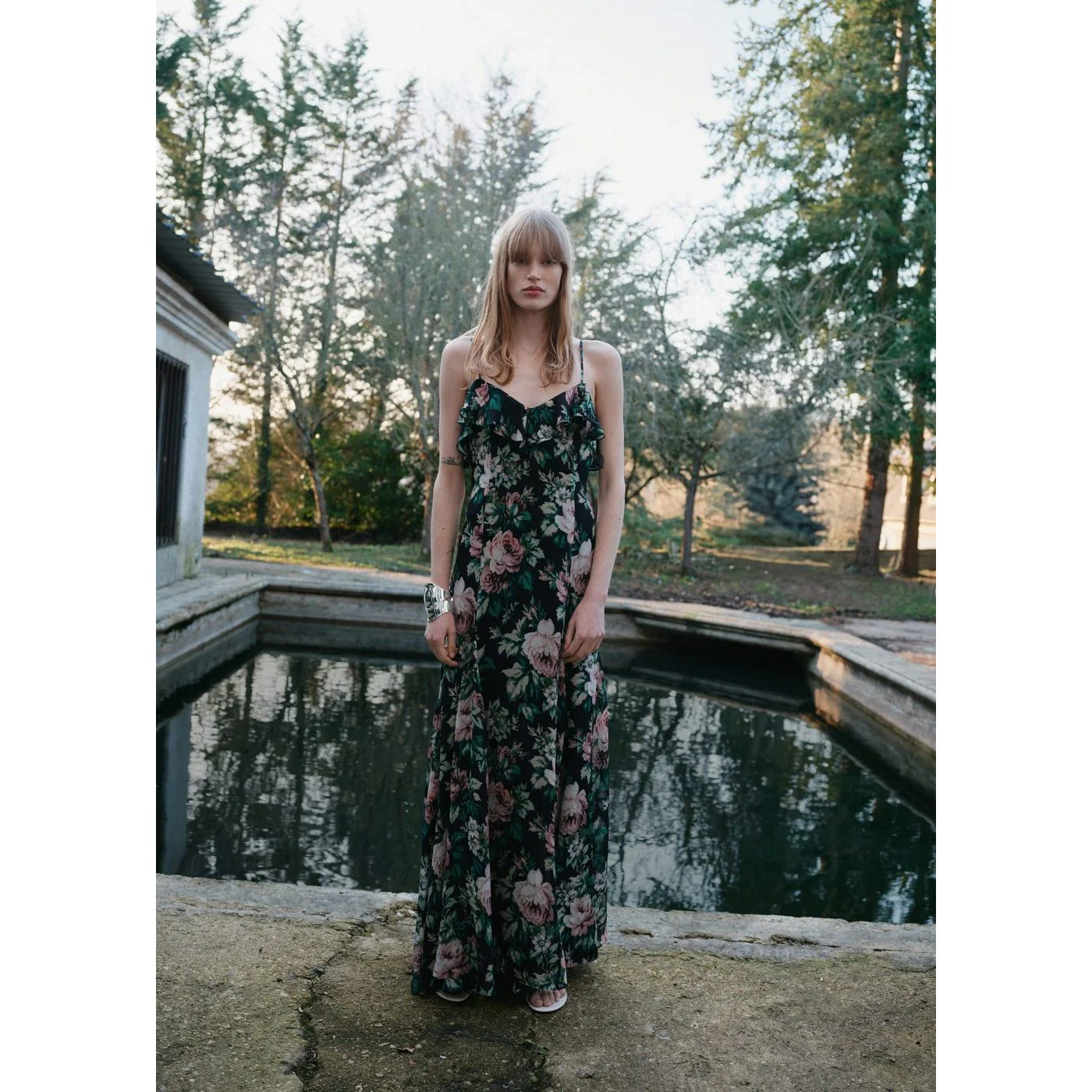 Robe Volare - Black - Image 6