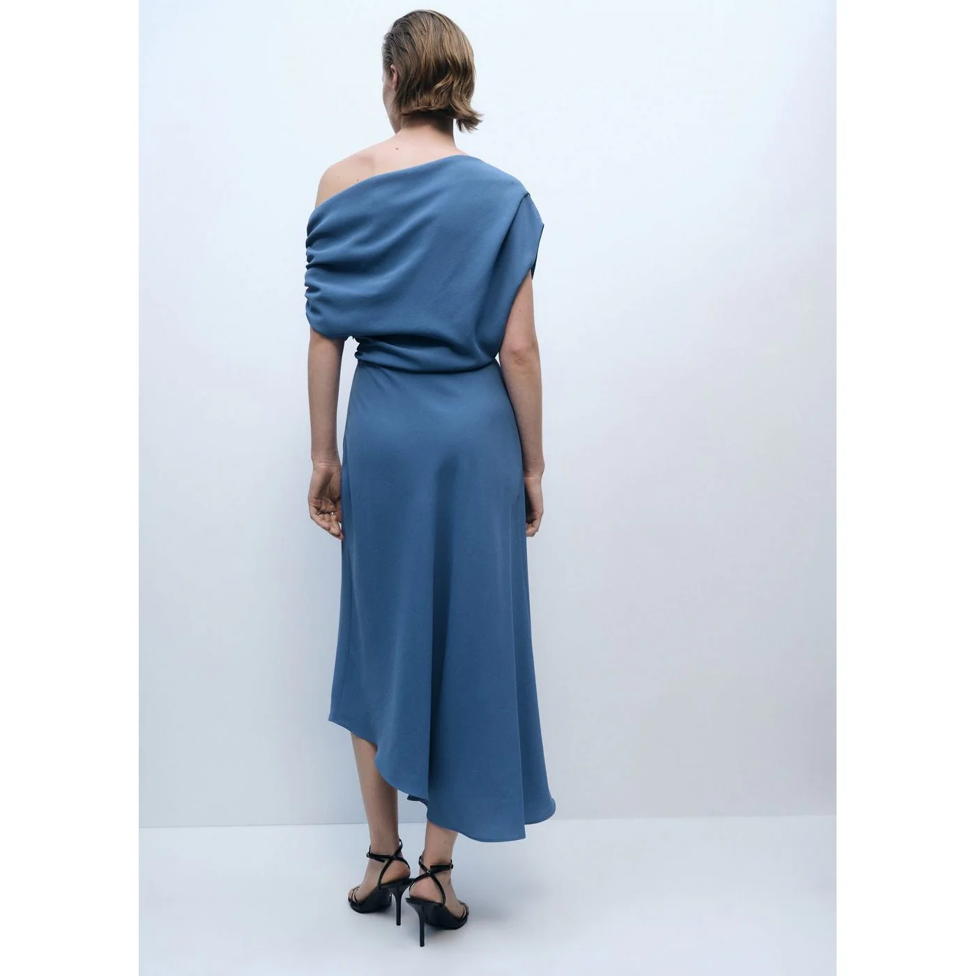 Robe Marina - Blue - Image 3