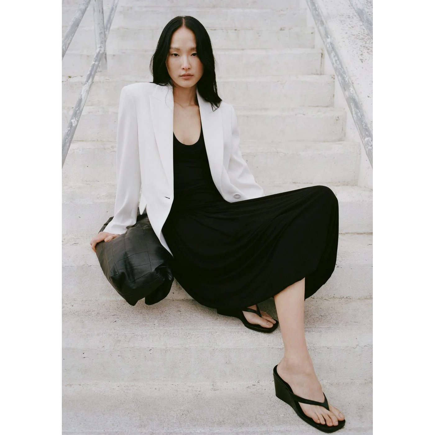 Robe Maya - Black - Image 5