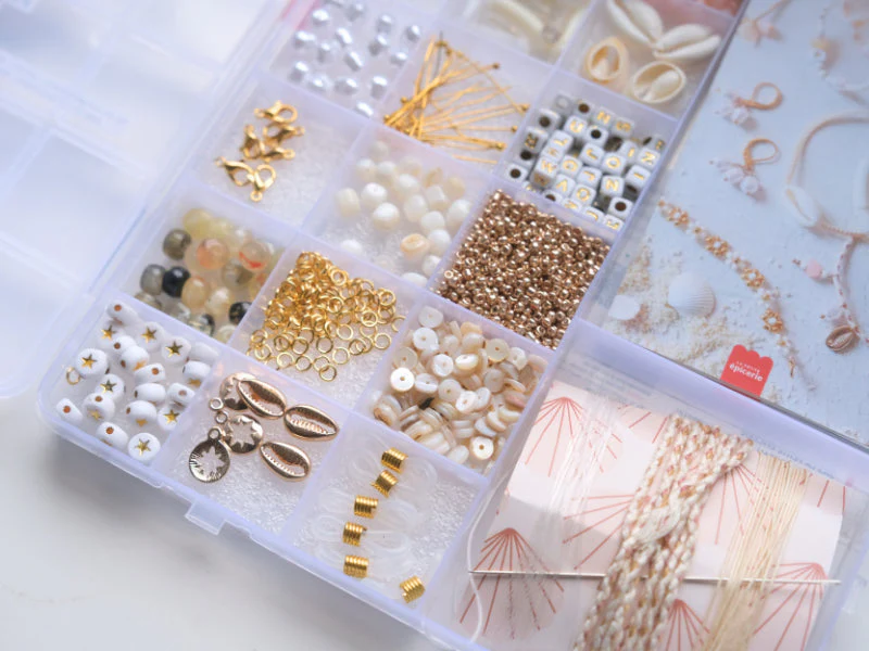 Maxi Boîte Piña Colada - 20 Compartiments Perles & Apprêts Pour Création De Bijoux - Image 3