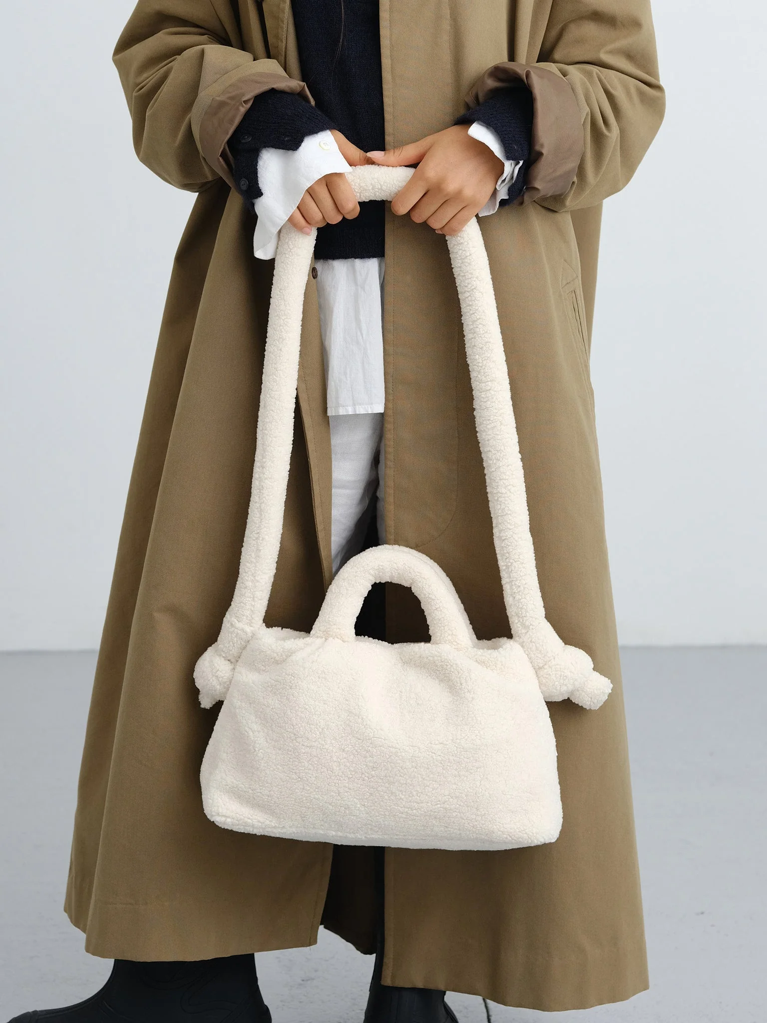 Miniona Sherpa Bag - Image 3