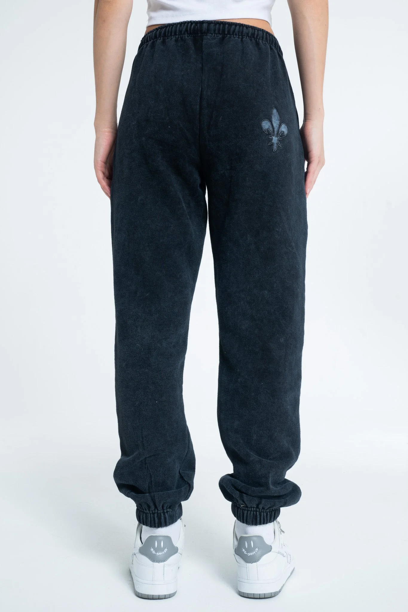 Jogging Montaigne - Black Wash - Image 8