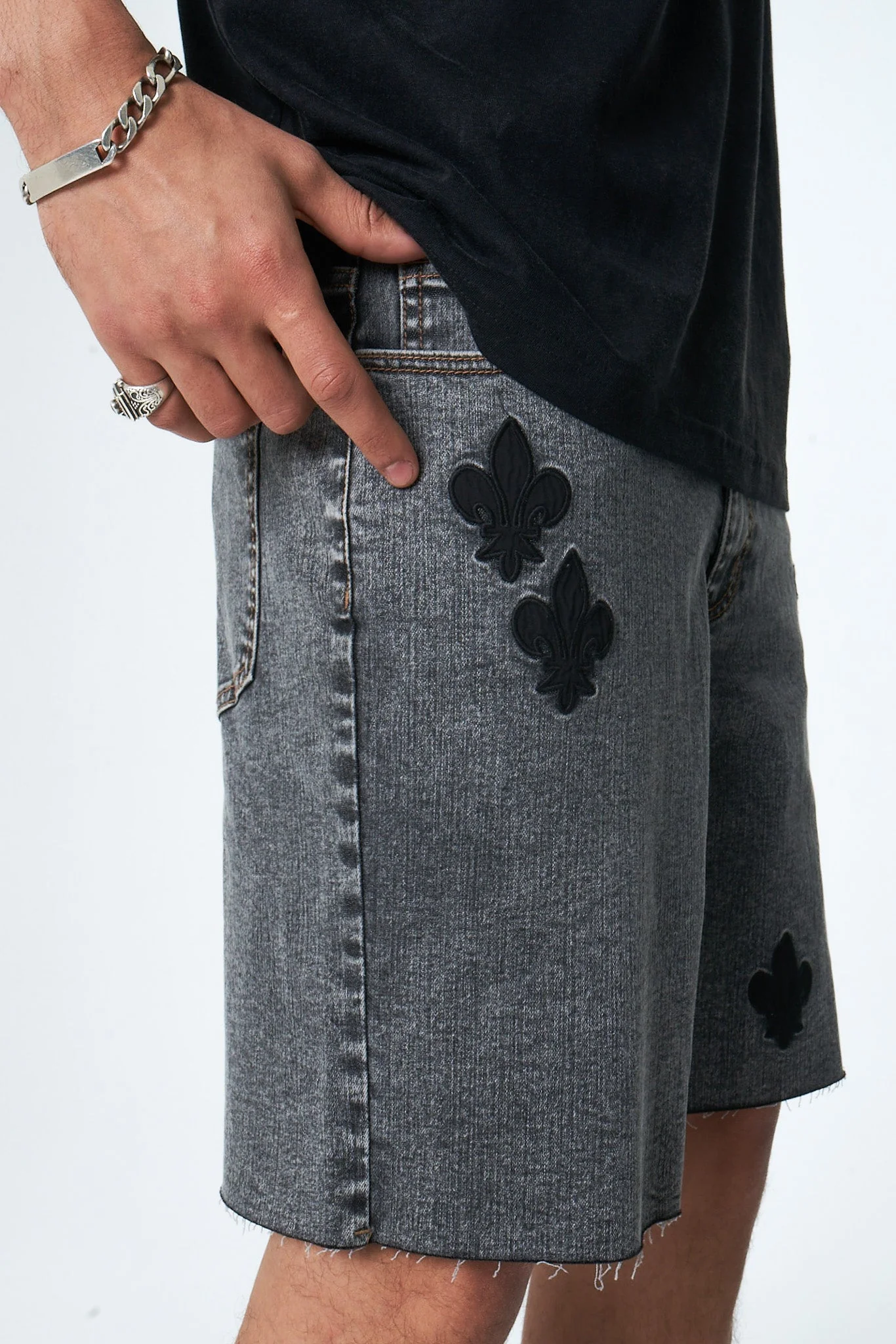 Short Nairobi - Black Wash - Image 7