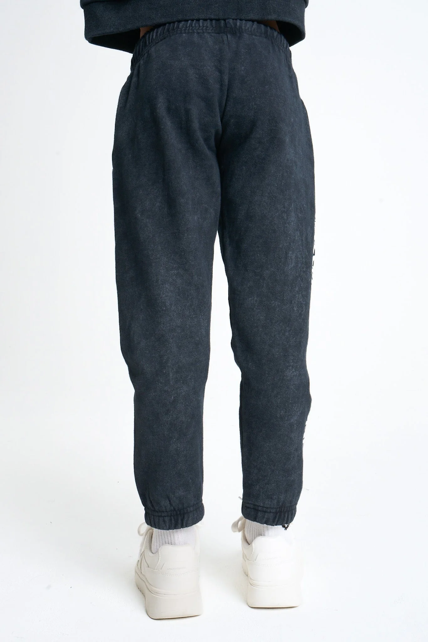 Jogging Neziah - Black Wash - Image 5