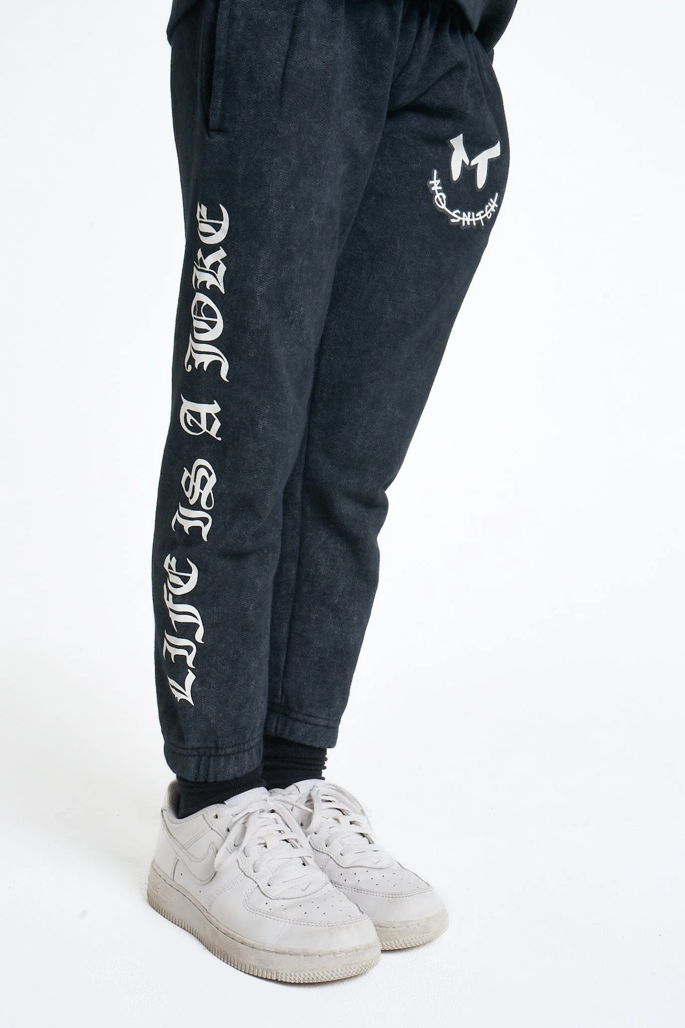 Jogging Neziah - Black Wash - Image 6